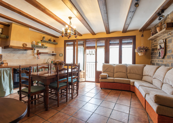 Casa rural nuri de rei B salón comedor