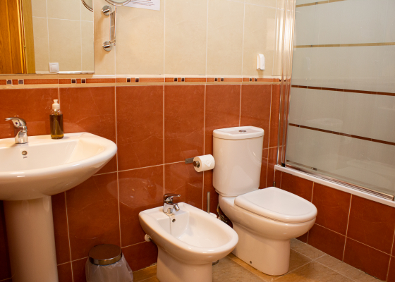 Casa Nuri de rei  Baño completo con bañera 