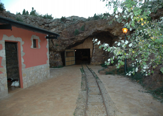 Actividades de la zona . Visita  Mina de Culla
